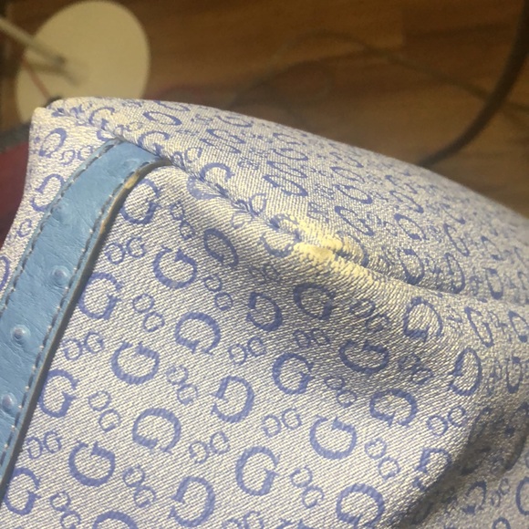 GUESS PURSE - Picture 10 of 16